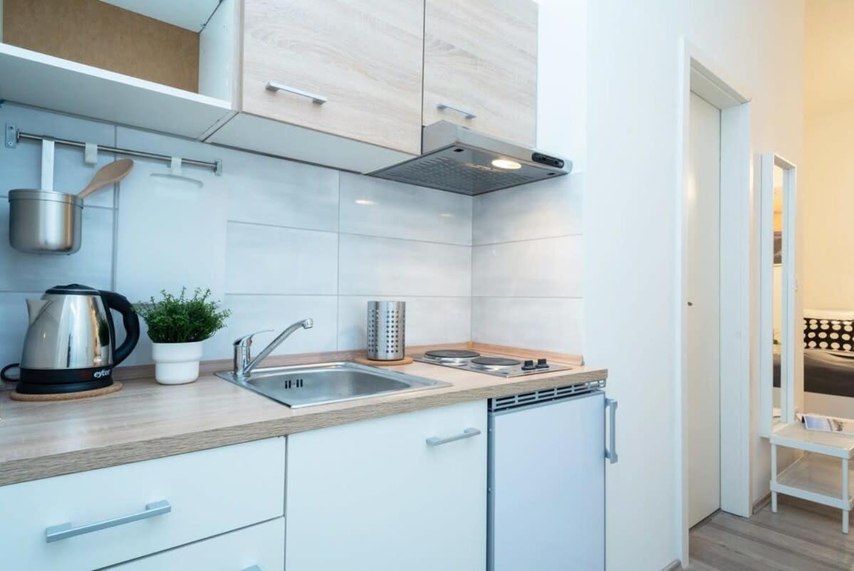 Apartamento Modern At Convenient Location Budapest