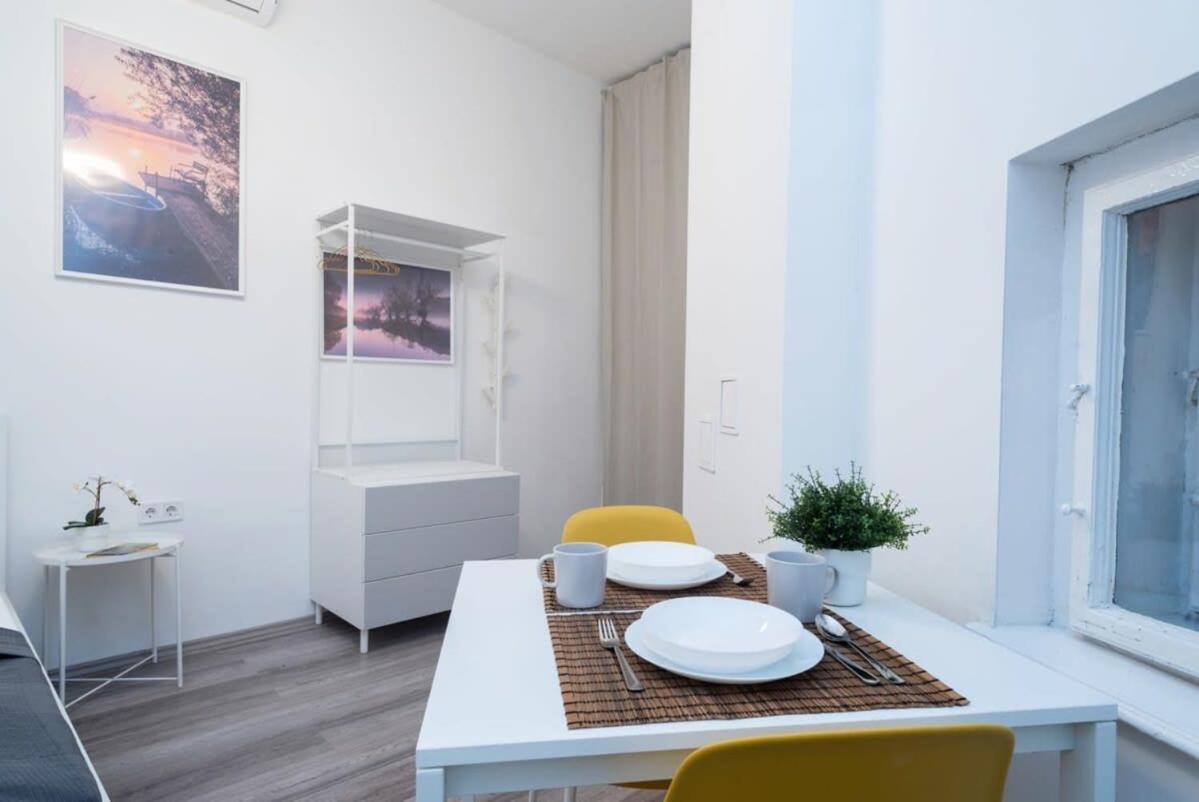 Modern At Convenient Location * Budapest